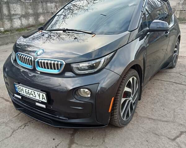 Черный БМВ И3, объемом двигателя 0 л и пробегом 107 тыс. км за 13200 $, фото 1 на Automoto.ua