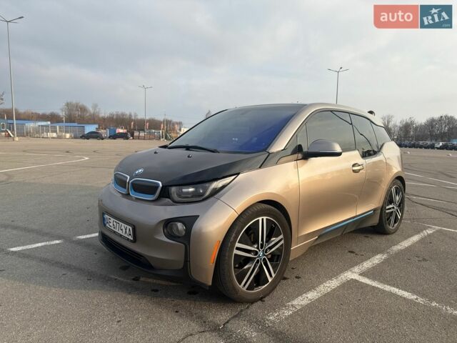 Сірий БМВ І3, об'ємом двигуна 0.65 л та пробігом 101 тис. км за 12000 $, фото 1 на Automoto.ua