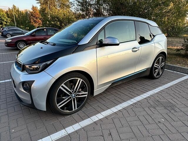 Сірий БМВ І3, об'ємом двигуна 0 л та пробігом 102 тис. км за 10000 $, фото 1 на Automoto.ua