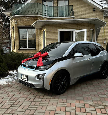 Серый БМВ И3, объемом двигателя 0 л и пробегом 104 тыс. км за 11000 $, фото 1 на Automoto.ua