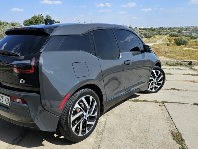 Сірий БМВ І3, об'ємом двигуна 0 л та пробігом 94 тис. км за 8900 $, фото 1 на Automoto.ua