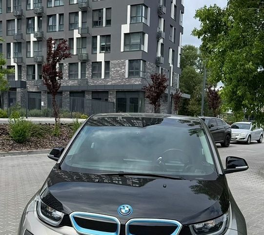 Серый БМВ И3, объемом двигателя 0 л и пробегом 101 тыс. км за 10500 $, фото 1 на Automoto.ua
