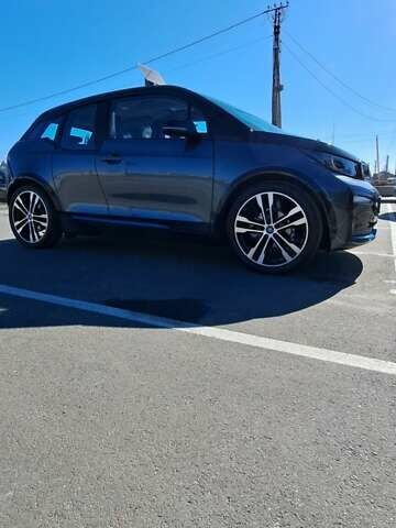 Серый БМВ И3, объемом двигателя 0 л и пробегом 105 тыс. км за 19951 $, фото 1 на Automoto.ua