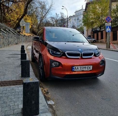 Оранжевый БМВ И3, объемом двигателя 0 л и пробегом 90 тыс. км за 9999 $, фото 1 на Automoto.ua