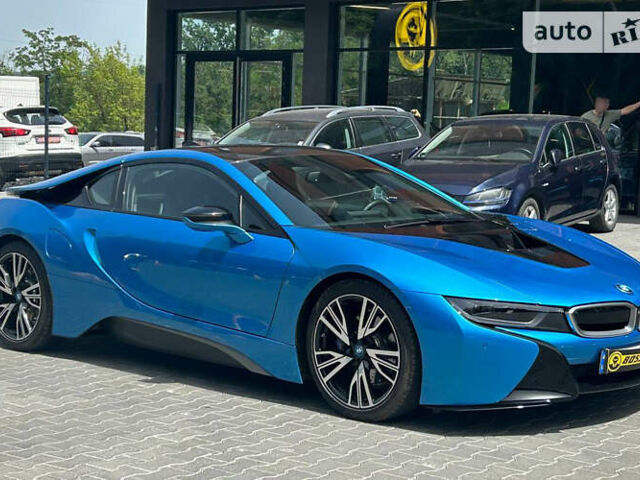 Синий БМВ И8, объемом двигателя 1.5 л и пробегом 41 тыс. км за 71700 $, фото 1 на Automoto.ua