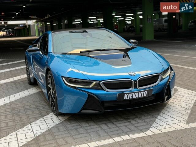 Синий БМВ И8, объемом двигателя 1.5 л и пробегом 95 тыс. км за 49000 $, фото 1 на Automoto.ua