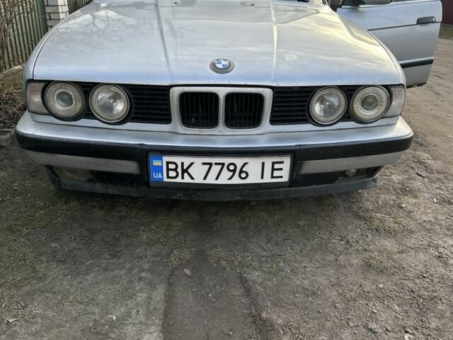 Сірий БМВ M1, об'ємом двигуна 2 л та пробігом 3 тис. км за 2000 $, фото 1 на Automoto.ua