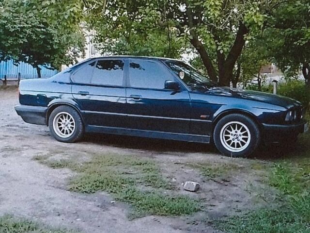 Синий БМВ M1, объемом двигателя 1.8 л и пробегом 100 тыс. км за 2711 $, фото 1 на Automoto.ua