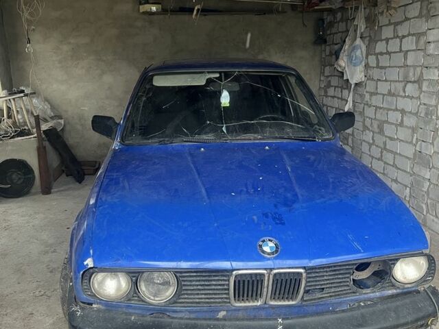 Синий БМВ М3, объемом двигателя 1.8 л и пробегом 350 тыс. км за 700 $, фото 1 на Automoto.ua