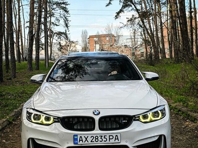 Білий БМВ M4, об'ємом двигуна 2.98 л та пробігом 127 тис. км за 33200 $, фото 1 на Automoto.ua