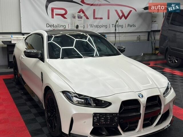 Белый БМВ M4, объемом двигателя 2.99 л и пробегом 17 тыс. км за 113000 $, фото 1 на Automoto.ua