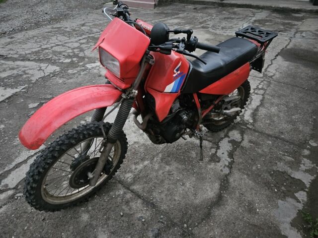 Білий БМВ М5, об'ємом двигуна 0 л та пробігом 100 тис. км за 25092 $, фото 1 на Automoto.ua