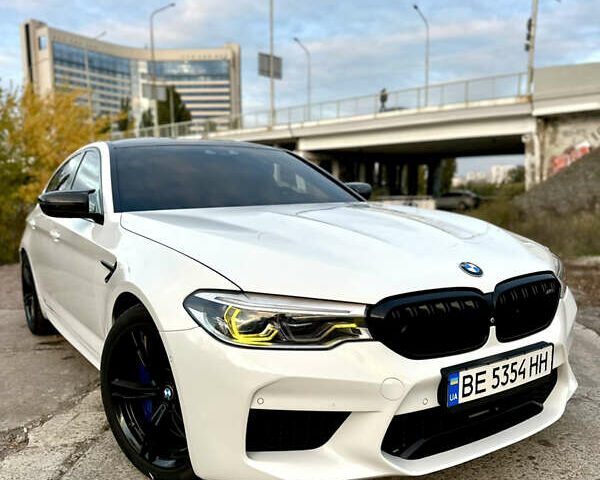 Белый БМВ М5, объемом двигателя 4.39 л и пробегом 31 тыс. км за 55500 $, фото 1 на Automoto.ua