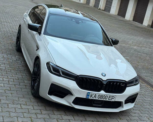 Белый БМВ М5, объемом двигателя 4.39 л и пробегом 117 тыс. км за 65000 $, фото 1 на Automoto.ua