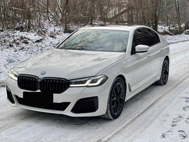 Белый БМВ М5, объемом двигателя 3 л и пробегом 29 тыс. км за 59000 $, фото 1 на Automoto.ua