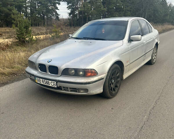 Серый БМВ М5, объемом двигателя 2.5 л и пробегом 350 тыс. км за 3150 $, фото 1 на Automoto.ua