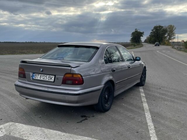 Сірий БМВ М5, об'ємом двигуна 2.5 л та пробігом 430 тис. км за 2600 $, фото 1 на Automoto.ua
