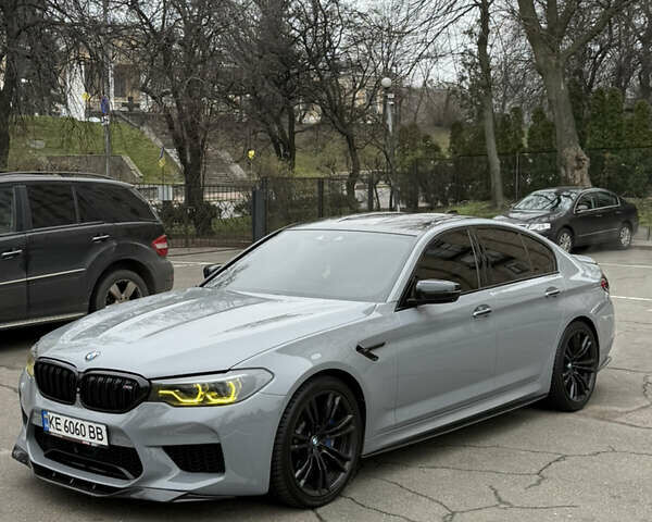 Серый БМВ М5, объемом двигателя 4.39 л и пробегом 70 тыс. км за 67999 $, фото 1 на Automoto.ua