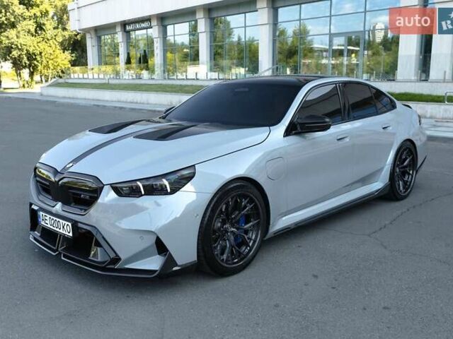 БМВ М5 2025 у Дніпро (Дніпропетровську) на Automoto.ua Сірий БМВ М5, об'ємом двигуна 4.39 л та пробігом 3 тис. км за 245000 $, фото 1 на Automoto.ua