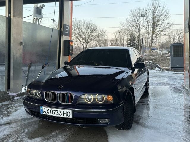 Синий БМВ М5, объемом двигателя 2.8 л и пробегом 338 тыс. км за 6159 $, фото 1 на Automoto.ua