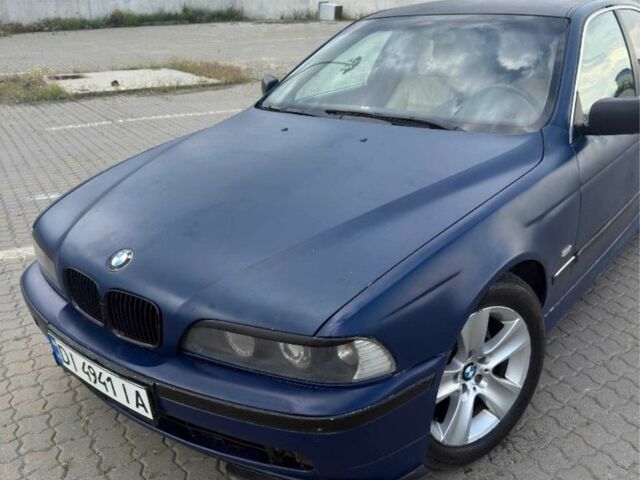 Синий БМВ М5, объемом двигателя 2 л и пробегом 321 тыс. км за 3000 $, фото 1 на Automoto.ua