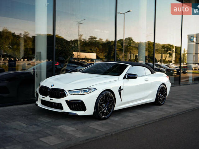 Белый БМВ M8, объемом двигателя 4.39 л и пробегом 25 тыс. км за 105000 $, фото 1 на Automoto.ua