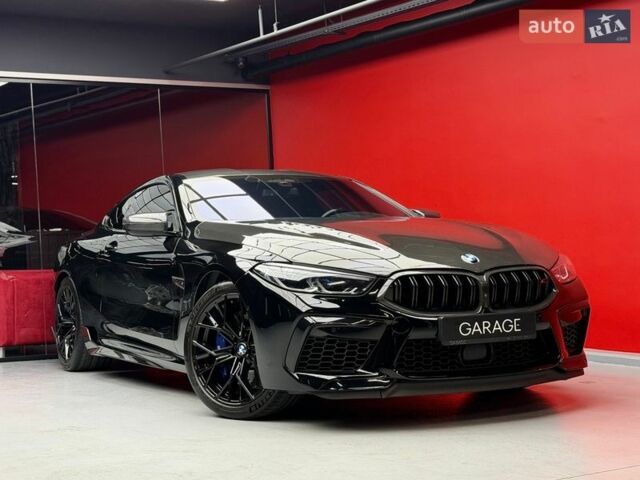 Синий БМВ M8, объемом двигателя 4.4 л и пробегом 13 тыс. км за 147700 $, фото 1 на Automoto.ua