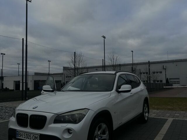Белый БМВ Х1, объемом двигателя 2 л и пробегом 250 тыс. км за 10500 $, фото 1 на Automoto.ua