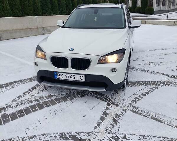 Белый БМВ Х1, объемом двигателя 2 л и пробегом 265 тыс. км за 12300 $, фото 1 на Automoto.ua