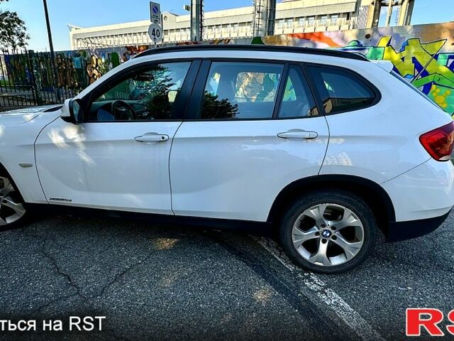 Білий БМВ Х1, об'ємом двигуна 2 л та пробігом 248 тис. км за 9990 $, фото 1 на Automoto.ua