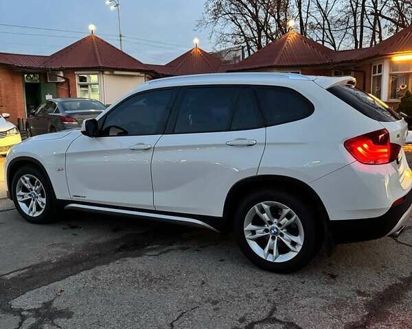 Белый БМВ Х1, объемом двигателя 3 л и пробегом 174 тыс. км за 11500 $, фото 1 на Automoto.ua