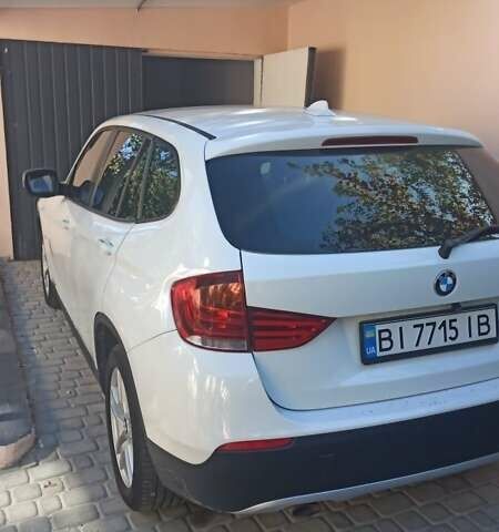 Білий БМВ Х1, об'ємом двигуна 2 л та пробігом 286 тис. км за 10500 $, фото 1 на Automoto.ua