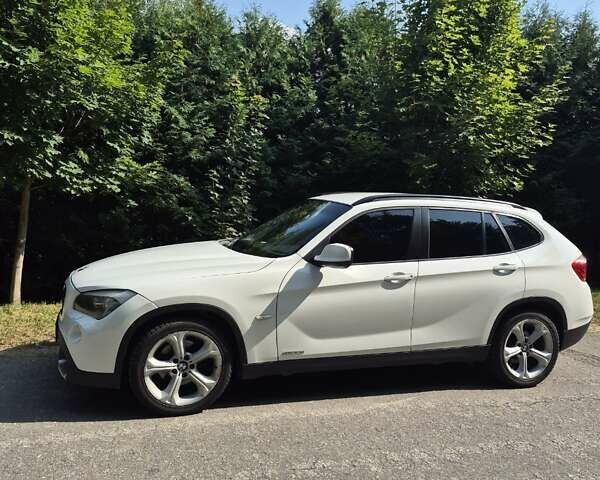 Белый БМВ Х1, объемом двигателя 2 л и пробегом 215 тыс. км за 12200 $, фото 1 на Automoto.ua