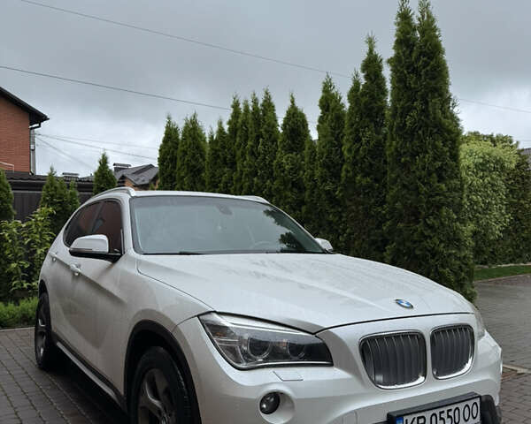 Білий БМВ Х1, об'ємом двигуна 2 л та пробігом 235 тис. км за 15100 $, фото 1 на Automoto.ua