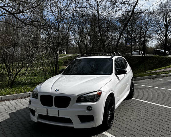 Білий БМВ Х1, об'ємом двигуна 2 л та пробігом 111 тис. км за 10999 $, фото 1 на Automoto.ua