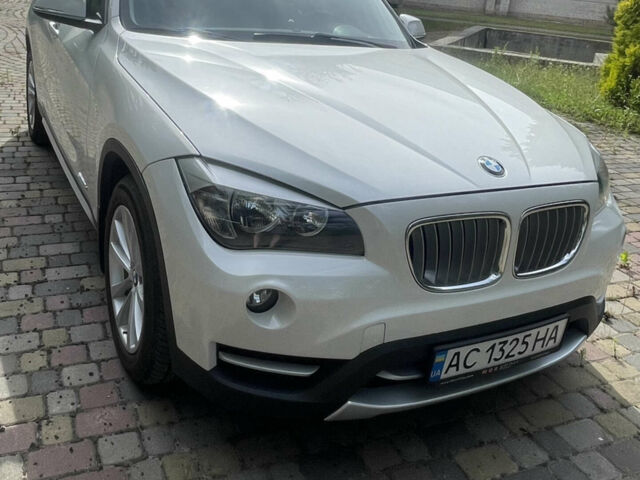 Білий БМВ Х1, об'ємом двигуна 2 л та пробігом 260 тис. км за 11450 $, фото 1 на Automoto.ua