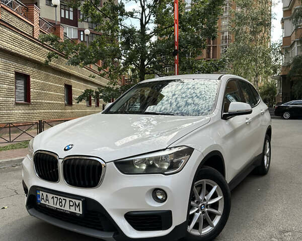 Белый БМВ Х1, объемом двигателя 1.5 л и пробегом 110 тыс. км за 21000 $, фото 1 на Automoto.ua