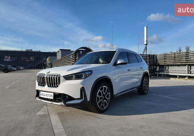 Белый БМВ Х1, объемом двигателя 2 л и пробегом 10 тыс. км за 39990 $, фото 1 на Automoto.ua