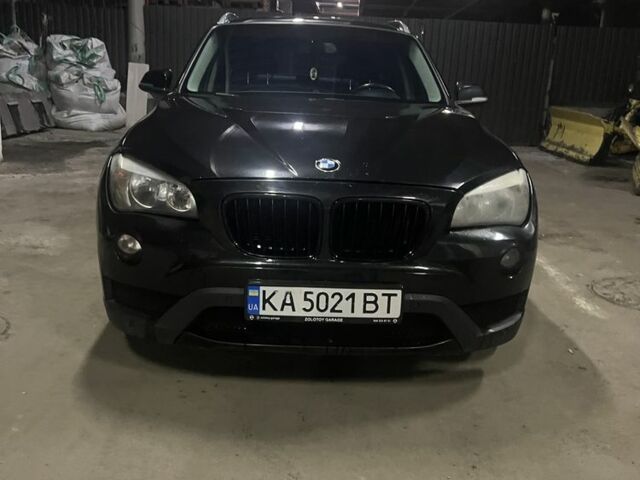 Чорний БМВ Х1, об'ємом двигуна 2 л та пробігом 273 тис. км за 12875 $, фото 1 на Automoto.ua