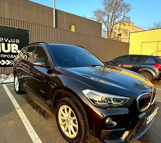 Коричневый БМВ Х1, объемом двигателя 2 л и пробегом 85 тыс. км за 23000 $, фото 1 на Automoto.ua