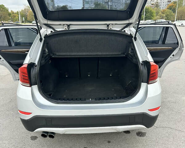 Серый БМВ Х1, объемом двигателя 2 л и пробегом 195 тыс. км за 9999 $, фото 1 на Automoto.ua