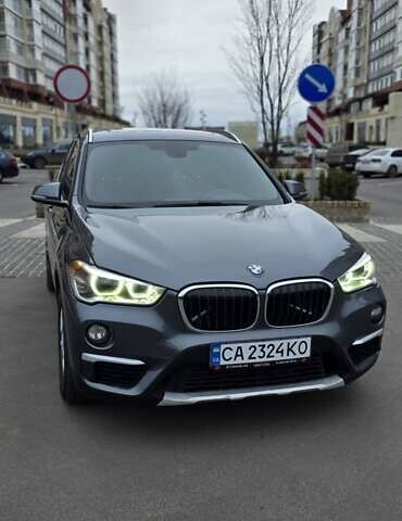 Сірий БМВ Х1, об'ємом двигуна 2 л та пробігом 205 тис. км за 17500 $, фото 1 на Automoto.ua