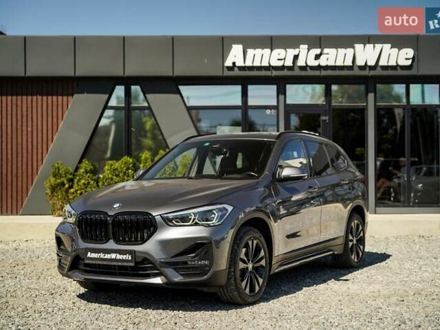 Серый БМВ Х1, объемом двигателя 2 л и пробегом 53 тыс. км за 31800 $, фото 1 на Automoto.ua
