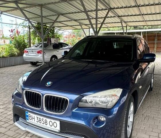 Синій БМВ Х1, об'ємом двигуна 2 л та пробігом 137 тис. км за 11700 $, фото 1 на Automoto.ua