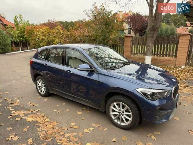 Синий БМВ Х1, объемом двигателя 1.5 л и пробегом 52 тыс. км за 29900 $, фото 1 на Automoto.ua