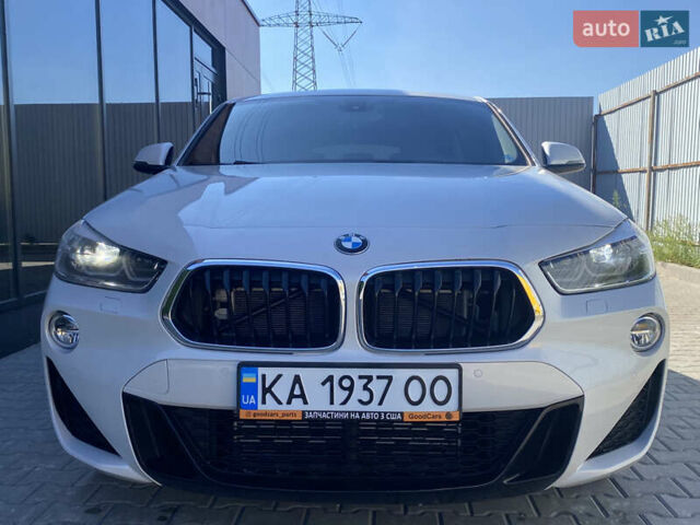 Белый БМВ X2, объемом двигателя 2 л и пробегом 122 тыс. км за 19500 $, фото 1 на Automoto.ua