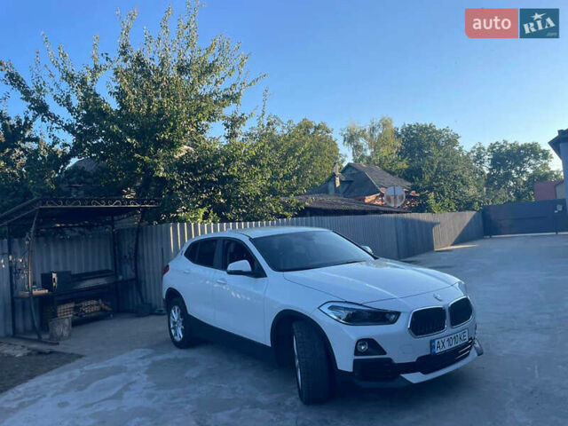 Білий БМВ X2, об'ємом двигуна 2 л та пробігом 53 тис. км за 24500 $, фото 1 на Automoto.ua