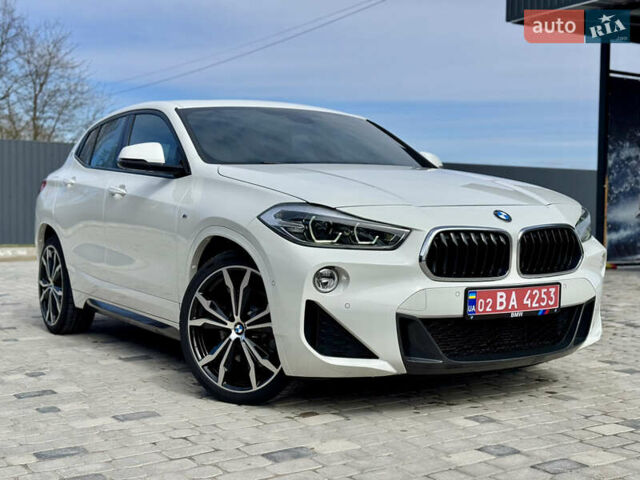 Белый БМВ X2, объемом двигателя 2 л и пробегом 108 тыс. км за 26999 $, фото 1 на Automoto.ua