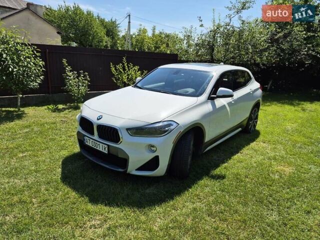 Белый БМВ X2, объемом двигателя 2 л и пробегом 186 тыс. км за 21900 $, фото 1 на Automoto.ua