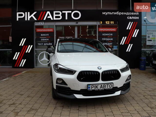 Белый БМВ X2, объемом двигателя 2 л и пробегом 86 тыс. км за 28700 $, фото 1 на Automoto.ua